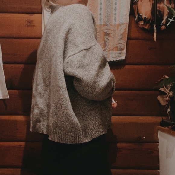 Cropped sweater - Picture 2 of 4